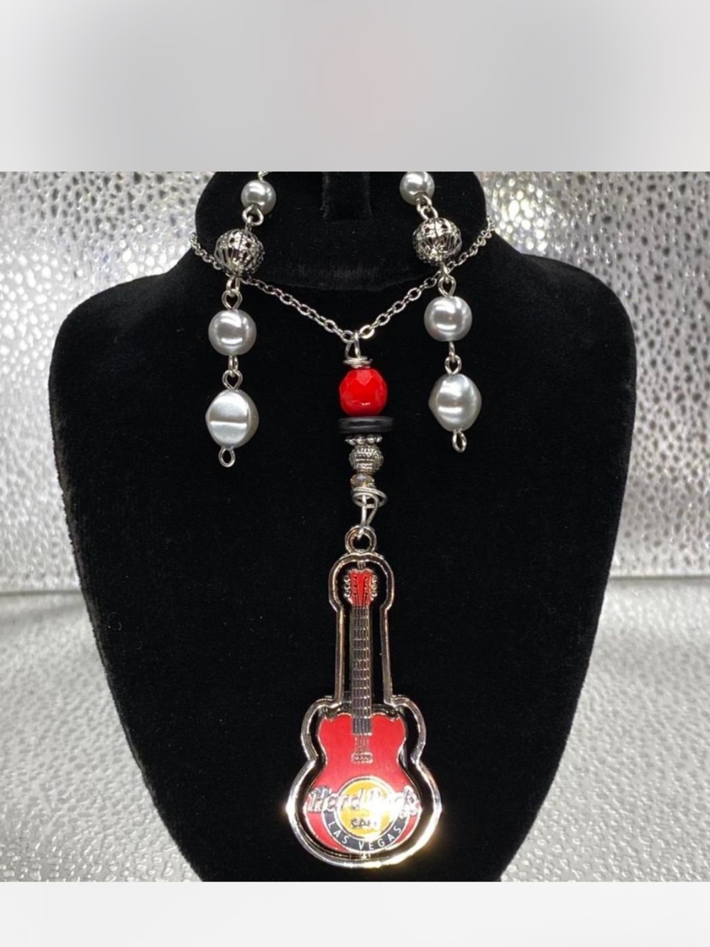 *** Hard Rock Cafe ^^^ Ruby Red  Silver ^^^ Las Vegas *** Necklace / Earrings *